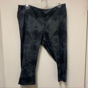 Zella Geometric Cropped Leggings
